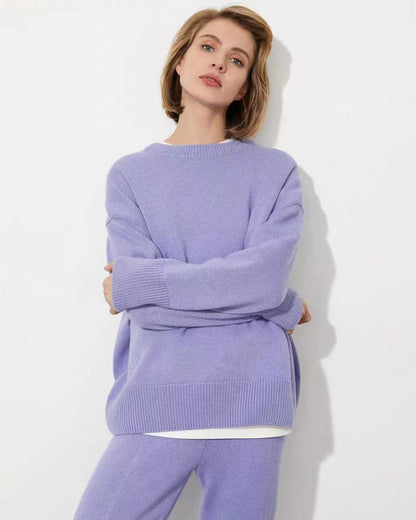 Pull en fine maille douillette pour femmes avec une coupe ample et un col rond Chic und Stil