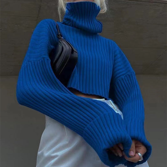 Pull-over court pour femmes avec col haut et coupe asymétrique Chic und Stil