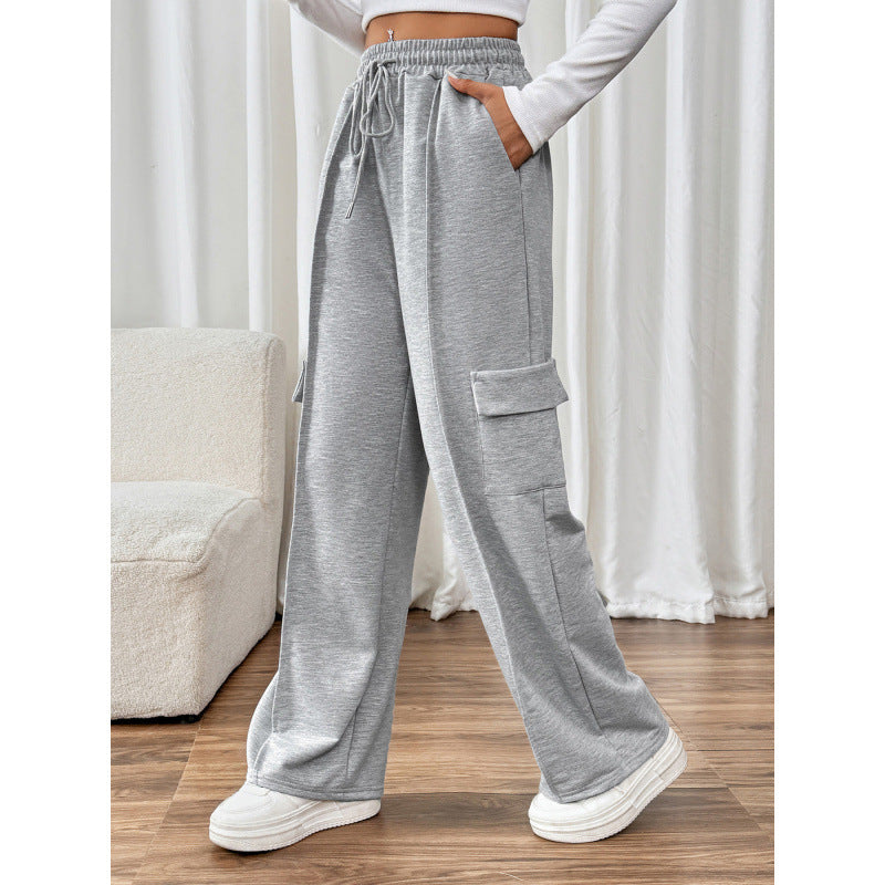 Wide cargo pants for women with elastic waist and practical side pockets Chic and Style