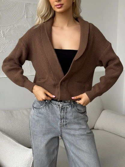 Dames cardigan confortable avec grandes poches et col à la mode Chic und Stil