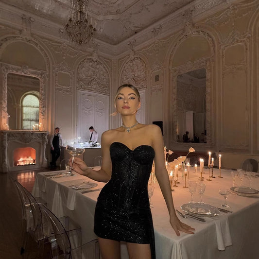 Robe de soirée pour femmes avec coupe slim et décolleté en cœur élégant Chic und Stil