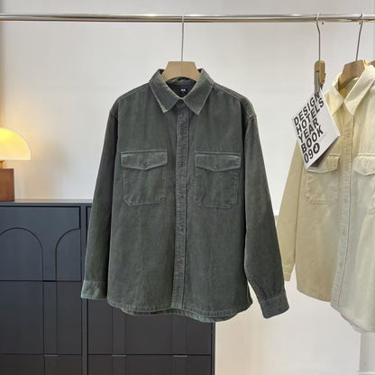 Veste en chemise en corduroy décontractée pour femmes avec poches poitrine pratiques Chic & Stil