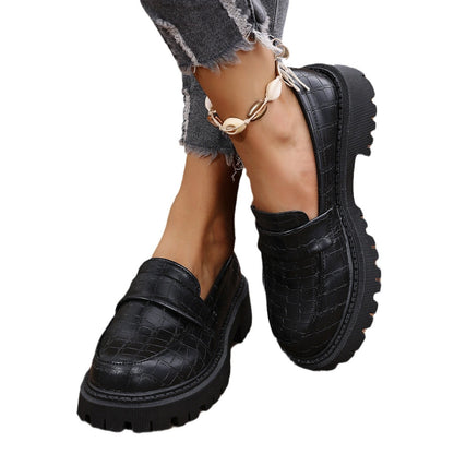 Mocassins pour femmes avec un design croco moderne et un profil robuste Chic und Stil