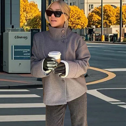 Ladies casual wool jacket with high collar and button closure Chic und Stil