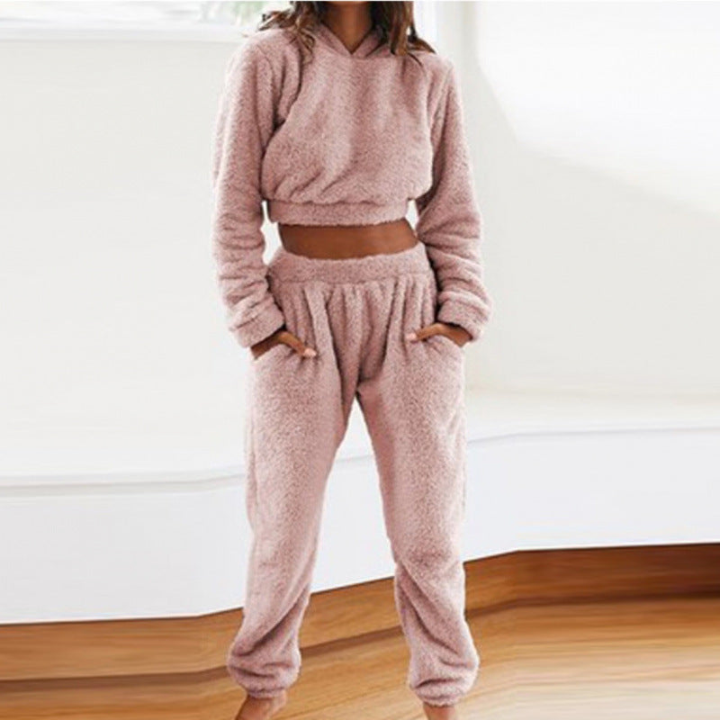 Cozy women's lounge set in soft fleece Chic und Stil