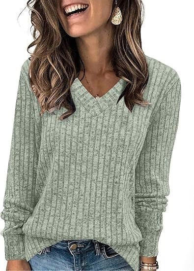 Pull en maille pour femmes avec décolleté en V et design côtelé structuré Chic und Stil