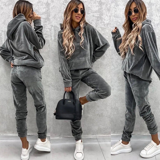 Chic and Style women's sport velvet loungewear set with hood and elastic waist