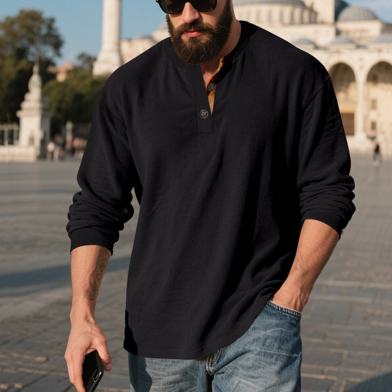 Chemise Henley à manches longues pour hommes avec matériau texturé et détails de boutons tendance Chic und Stil