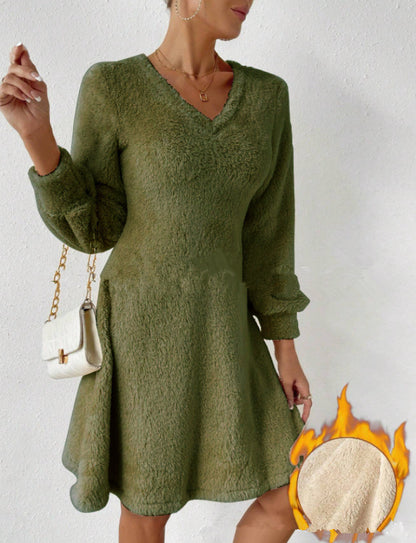 Dames Robe Douce à Col V avec Manches Longues Chic und Stil