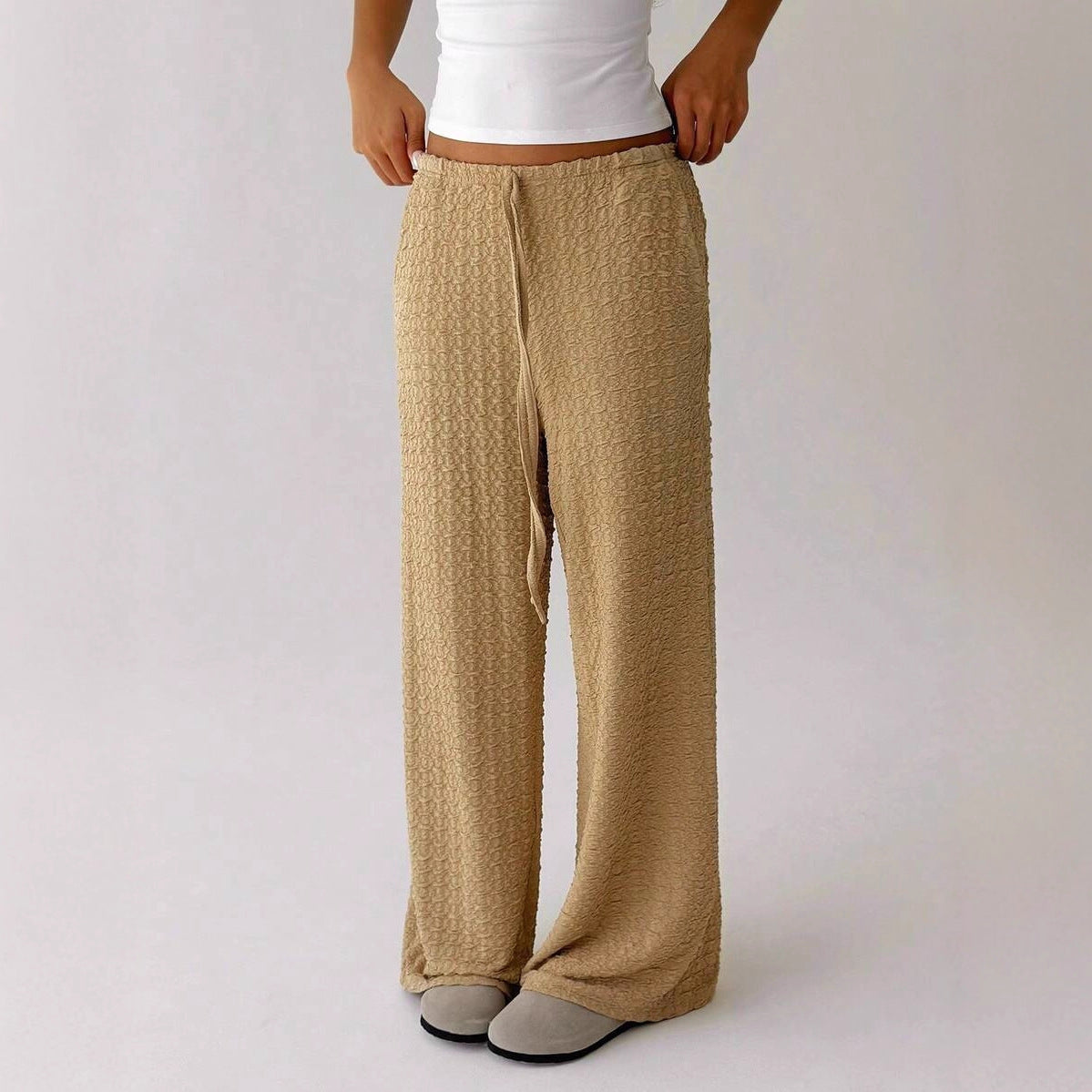 Casual long pants for women with elastic waistband and high-quality structure Chic and Style