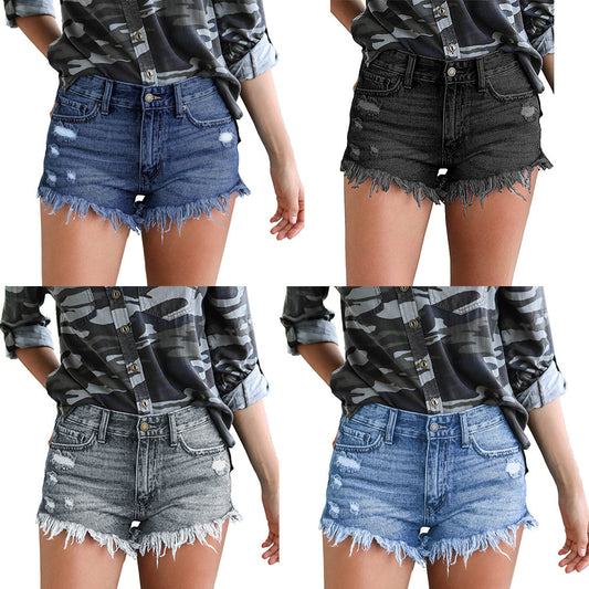 Shorts pour femmes au look utilisé à la mode avec ourlet effiloché et taille haute Chic und Stil