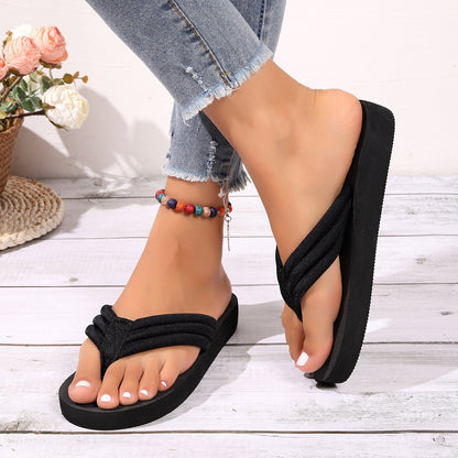 Sandales compensées pour femmes confortables avec des bandes élégantes et une semelle robuste Chic und Stil