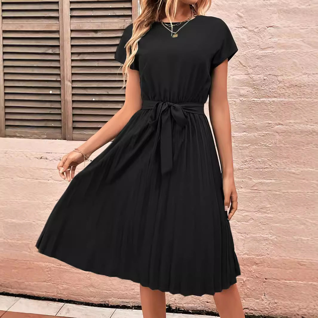 Robe midi femme avec coupe cintrée et design froncé stylé Chic und Stil
