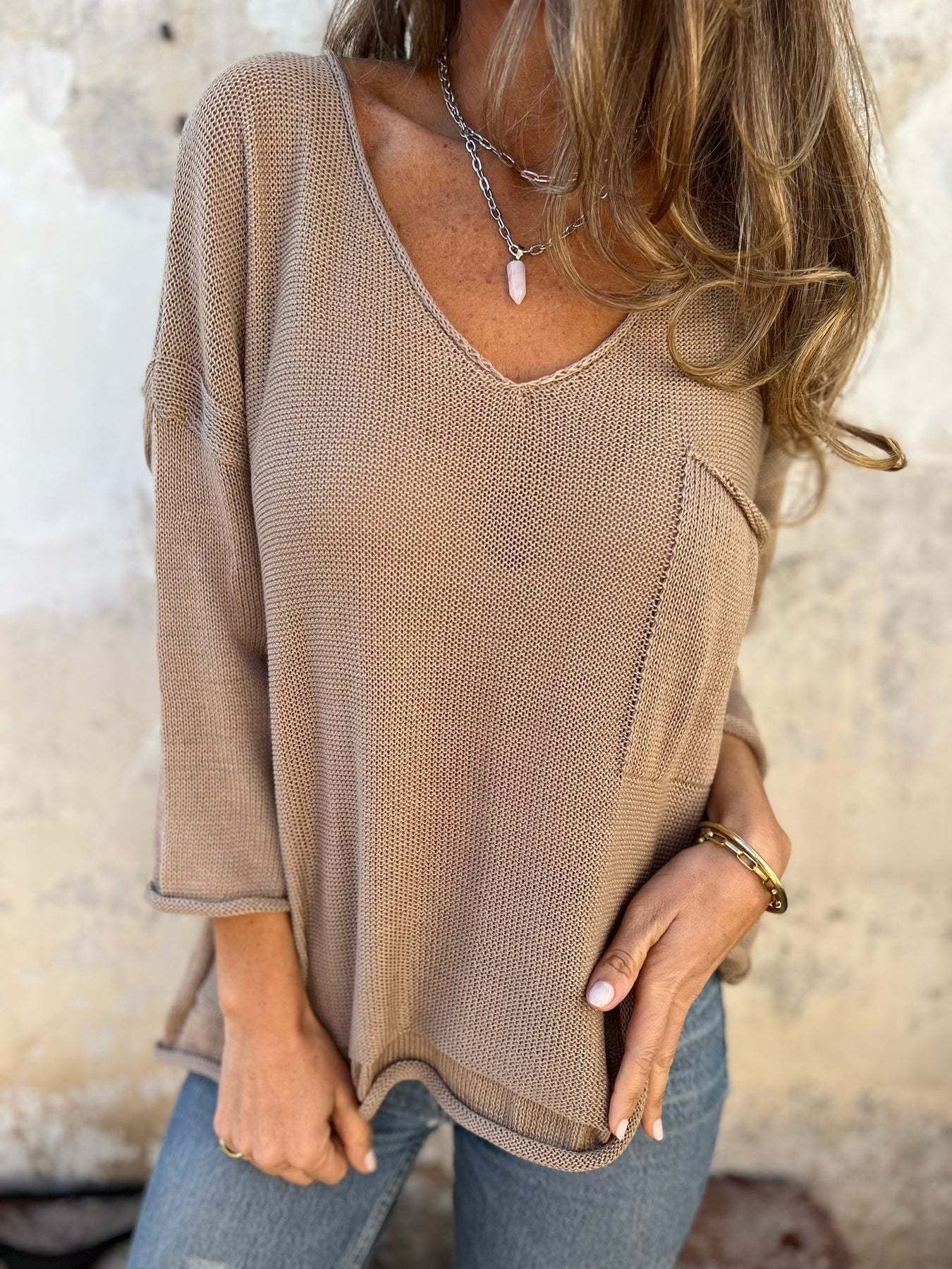 Pull-over V à col en V pour femmes avec poche pratique Chic und Stil
