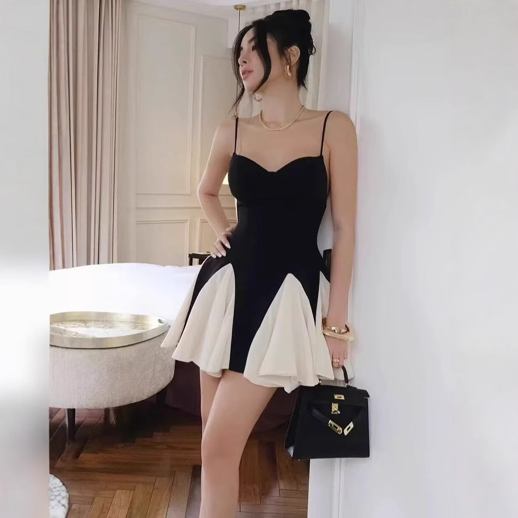 Robe d'été pour femmes avec un design contrastant éclatant Chic und Stil