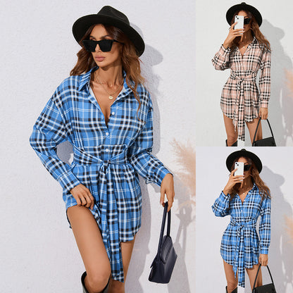 Robe chemise à carreaux pour femmes avec ceinture à la taille Chic und Stil