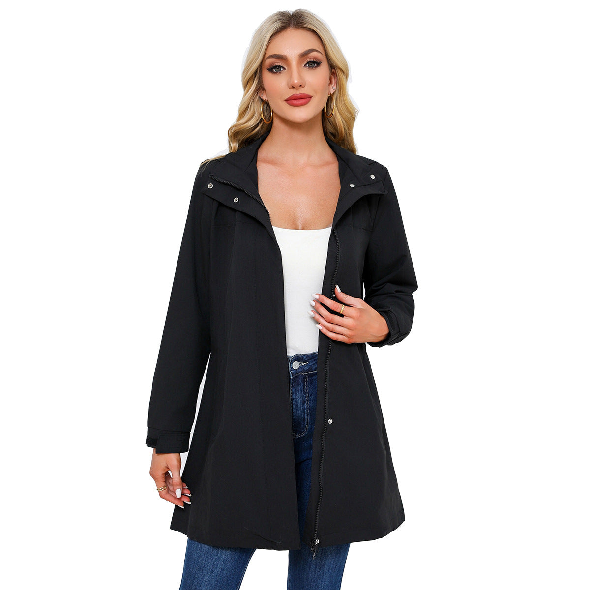 Functional transitional jacket for women with adjustable hood and practical pockets Chic and Style