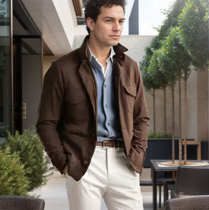 Functional jacket for men with a high collar and practical pockets Chic and Style