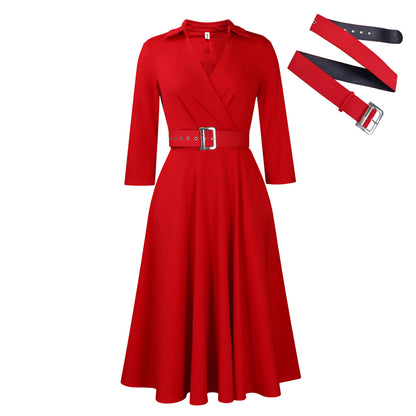 Robe portefeuille pour femmes avec ceinture cintrée et jupe évasée Chic und Stil