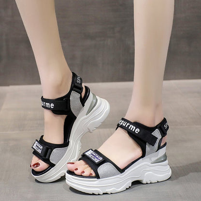 Sandales Sportives pour Femmes avec Design de Sangle Scintillante Chic und Stil