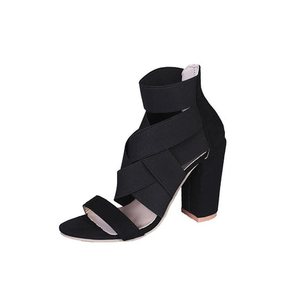 Sandales pour femmes avec des sangles élégantes et un talon bloc Chic und Stil