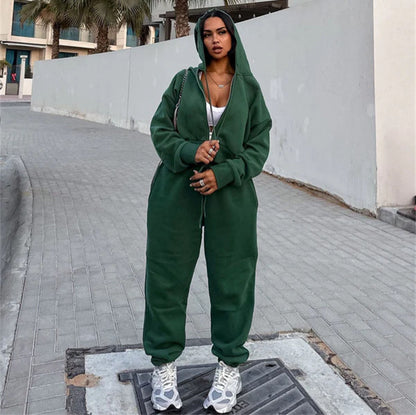 Relaxed hoodie set for women with wide pants Chic und Stil