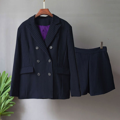 Dames élégante ensemble de costume deux pièces avec blazer cintré et shorts Chic und Stil