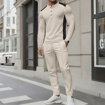 Costume de loisirs pour hommes avec un élégant haut Henley et un pantalon de jogging confortable Chic und Stil