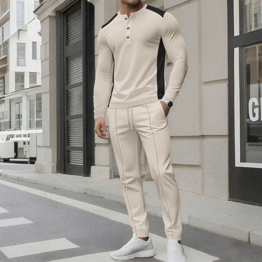 Costume de loisirs pour hommes avec un élégant haut Henley et un pantalon de jogging confortable Chic und Stil