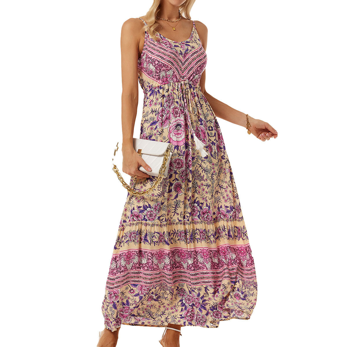 Robe maxi aérienne pour femmes avec un design floral ludique et un tirage à la taille Chic und Stil