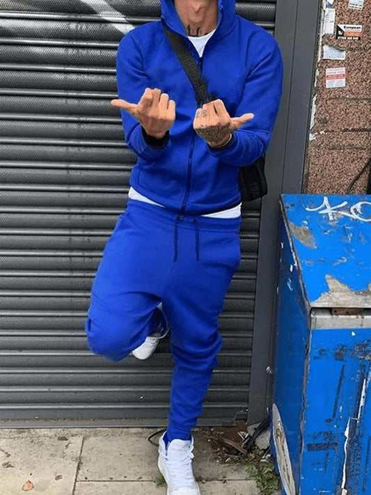 Women's hoodie and fitness pants set with practical pockets and comfortable material Chic and Style