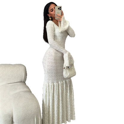 Robe maxi pour femmes avec un ourlet froncé raffiné et un design en tricot tendance Chic und Stil
