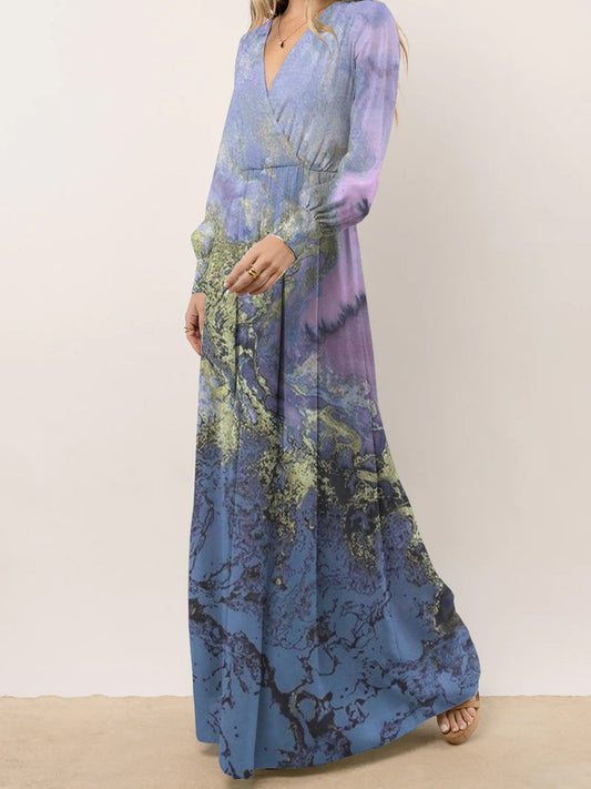 Robe maxi femme avec des détails de plis raffinés et un dégradé de couleur artistique Chic und Stil
