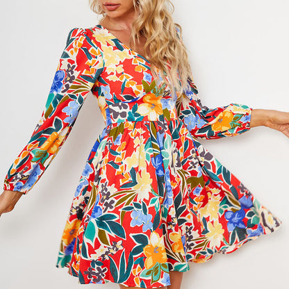 Robe maxi élégante pour femme avec un design floral et une jupe ample Chic und Stil