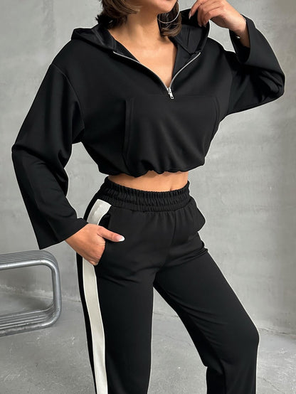 Ladies sweat crop-top with hood and wide pants Chic and Style