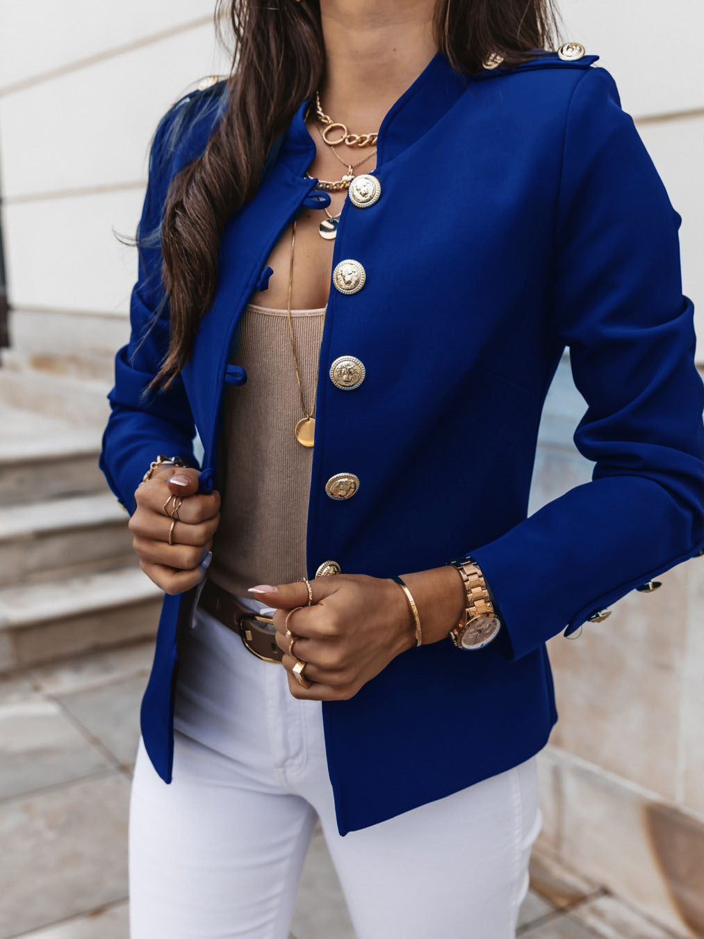 Dames élégante veste avec boutons dorés et coupe moderne Chic und Stil
