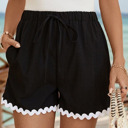 Shorts de loisirs pour femmes avec ourlet en zigzag Chic und Stil