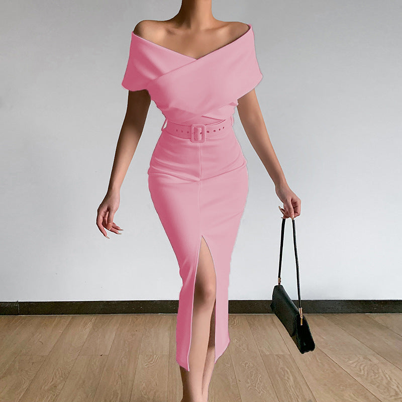 Robe midi pour femmes ajustée avec décolleté bardot et fente latérale Chic und Stil