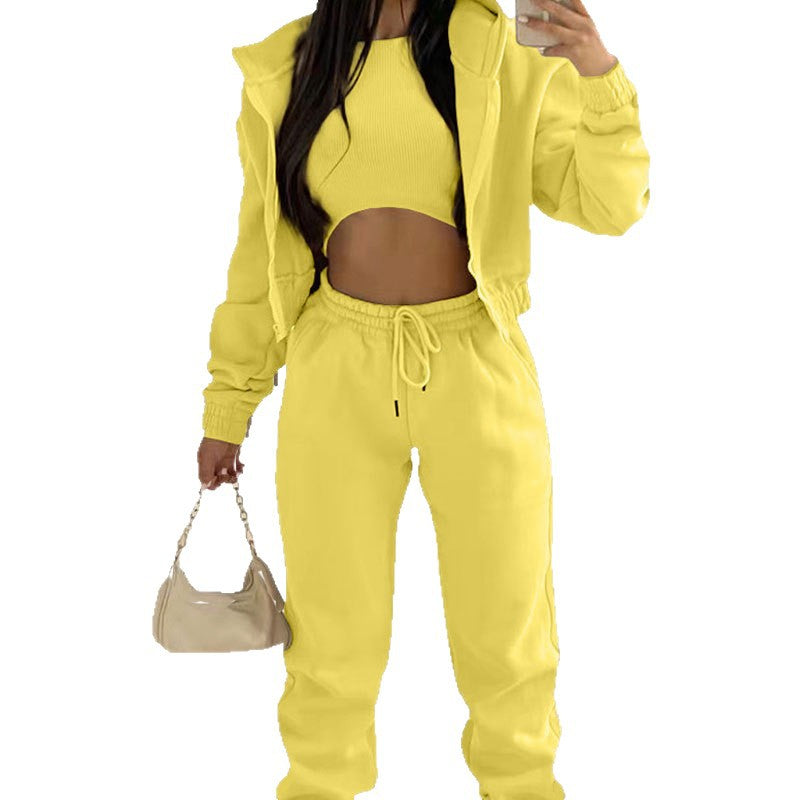 Dames ensemble de sport élégant avec une veste à capuche décontractée et des éléments de ceinture élastiques Chic und Stil