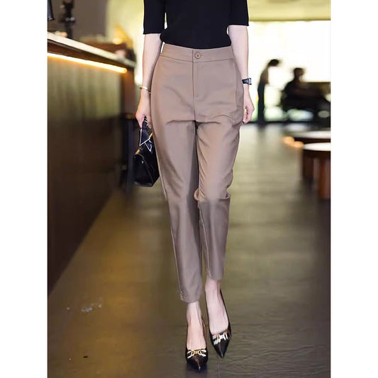 Pantalons ajustés pour femmes Chic und Stil