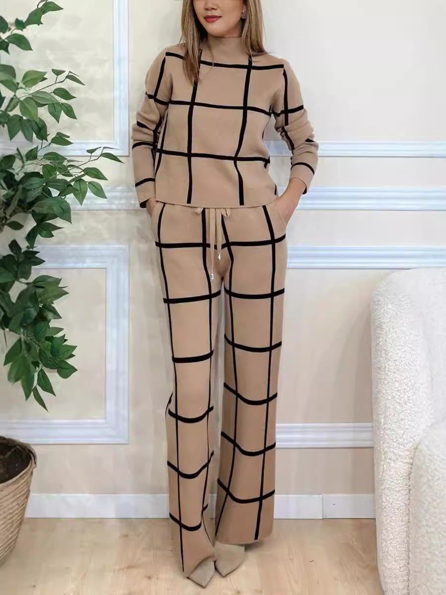 Women's sweatpants with a stylish tartan design and practical pockets Chic and Style