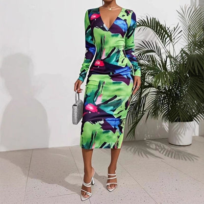 Robe longue à manches longues pour femmes avec décolleté en V profond et imprimé coloré Chic und Stil