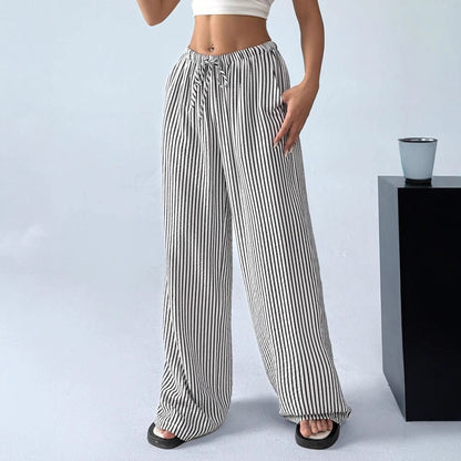Striped casual pants for women with a loose fit and an elastic waistband Chic und Stil