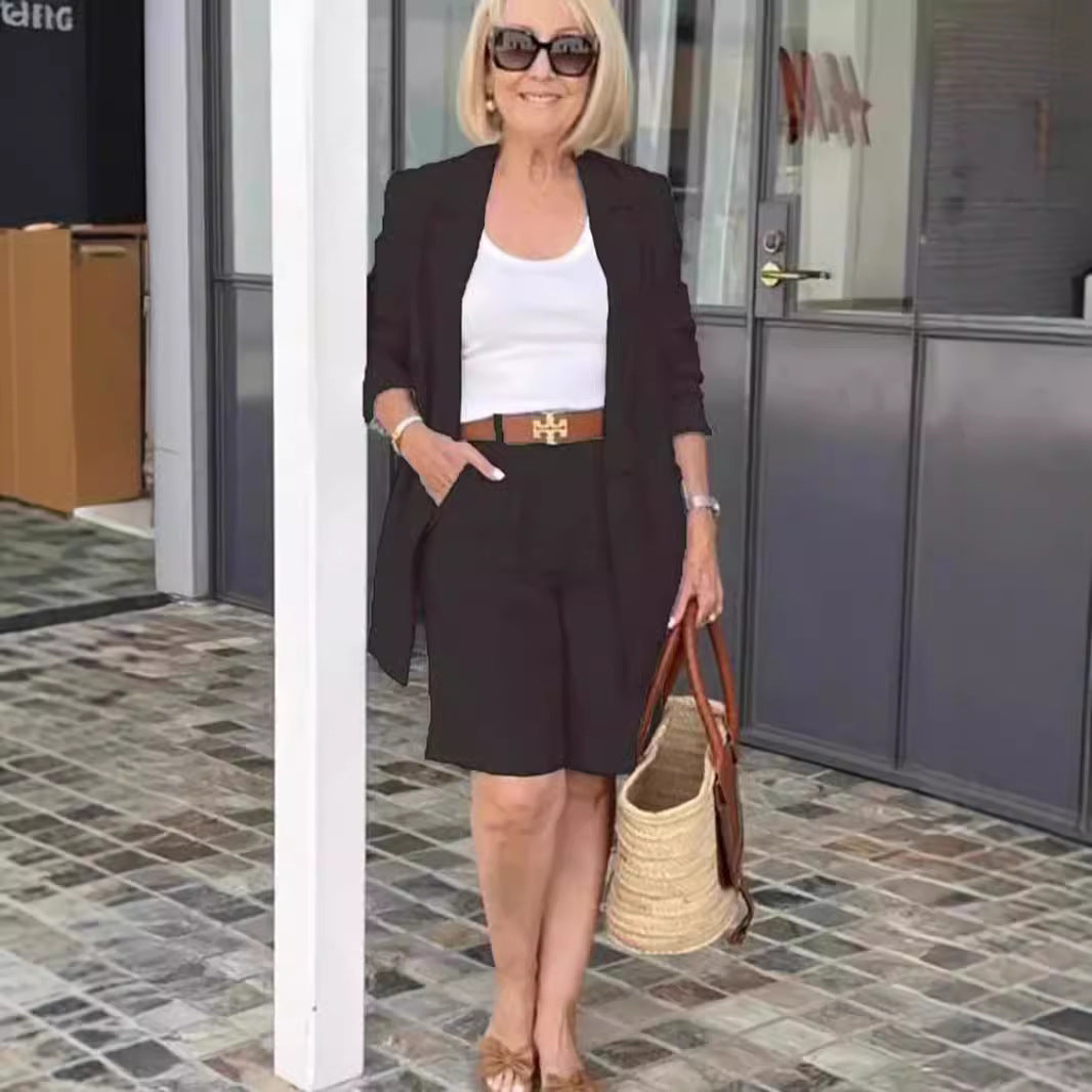 Ensemble blazer-shorts pour femmes à la mode avec double rangée de boutons et coupe élégante Chic und Stil