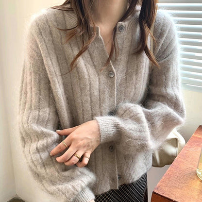 Dames cardigan douillet en tricot avec fine structure côtelée et détails de boutons Chic und Stil