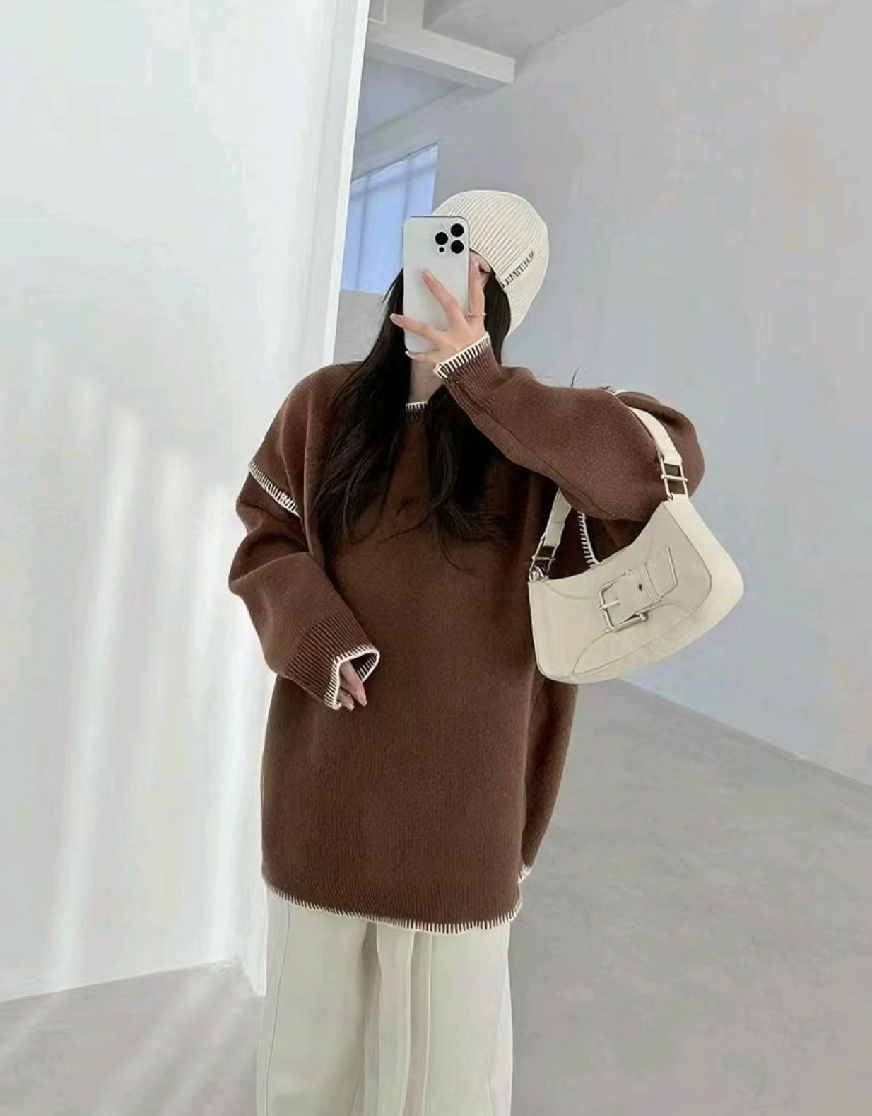 Pull en tricot décontracté pour femmes avec col rond large et motif à rayures de transition Chic und Stil