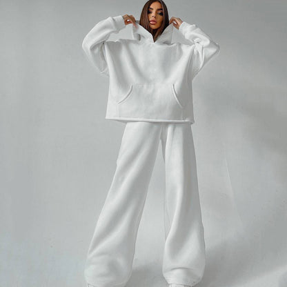 Oversized comfortable hoodie set and loose jogger pants Chic und Stil
