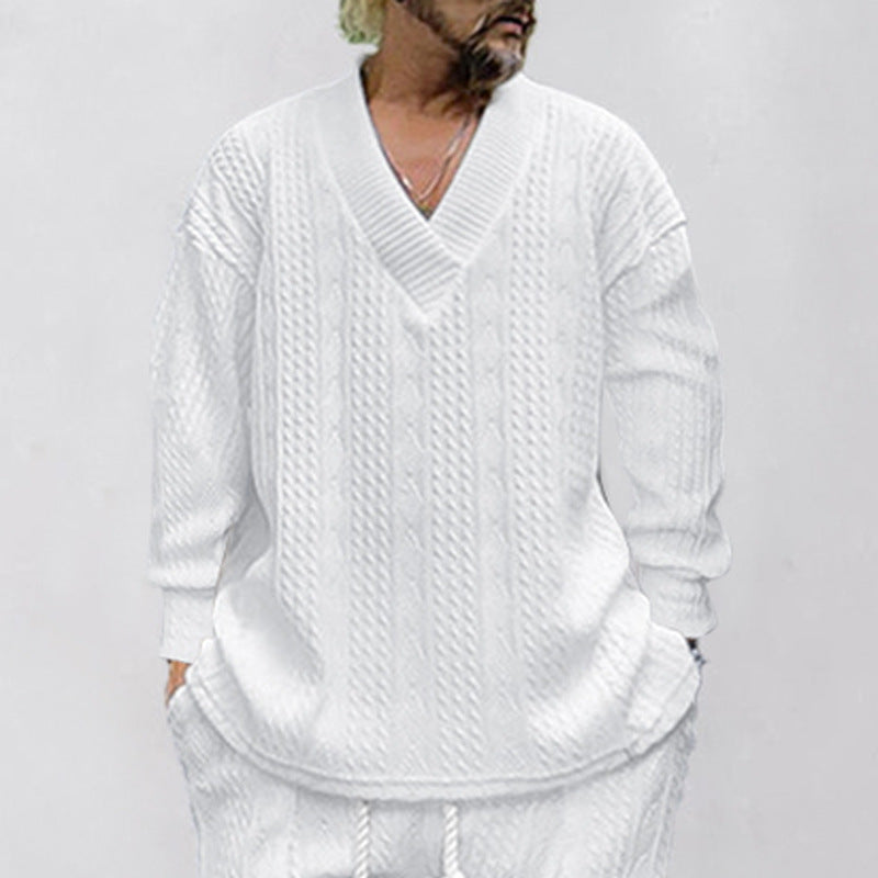 Chunky knit pullover for men with V-neck and relaxed fit Chic and Style