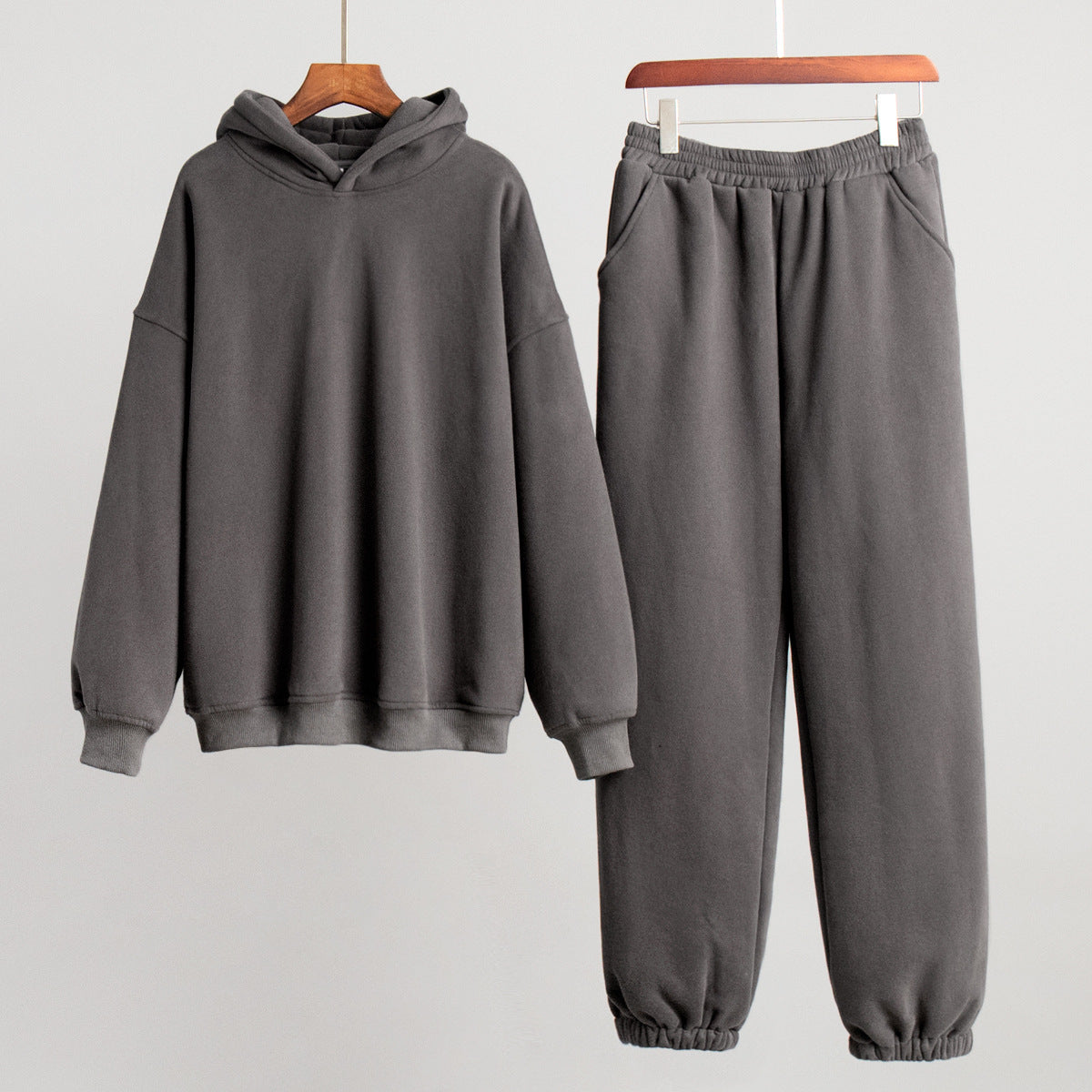 Dark gray / L