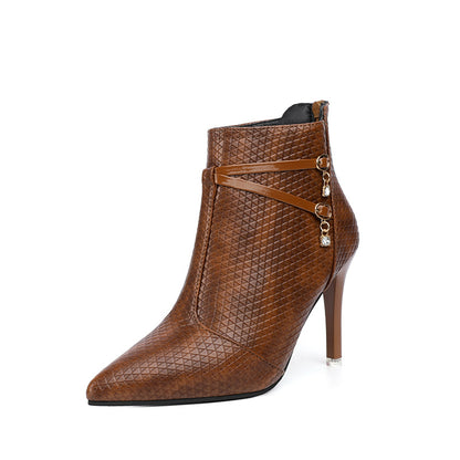 Bottes ankle élégantes pour femmes avec une tige texturée et des accents à la mode Chic und Stil